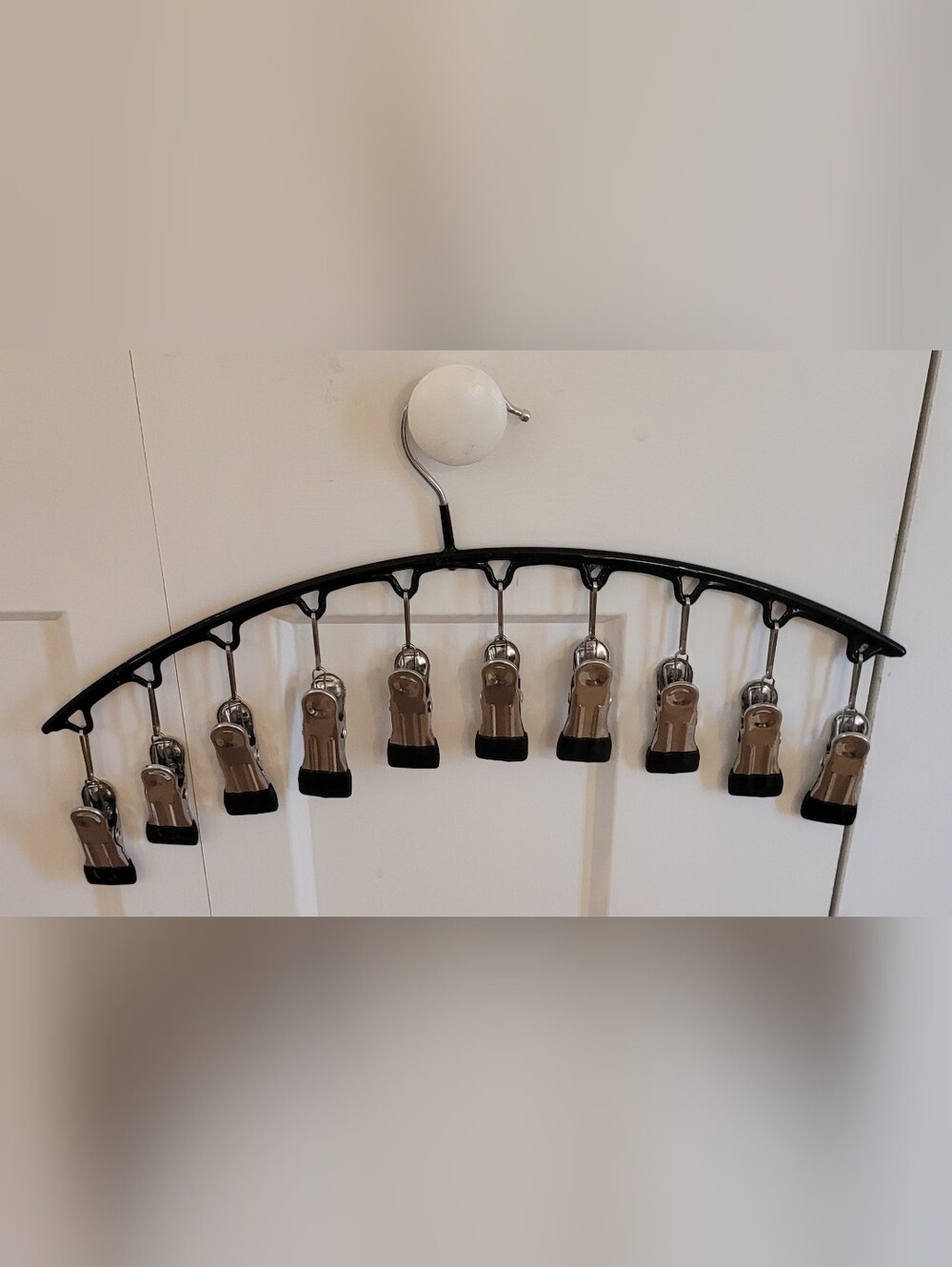 Black and Silver Multi-Clip Hanging Rack